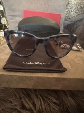 Salvatore Ferragamo SF817S 235 Havana Blue Sunglasses